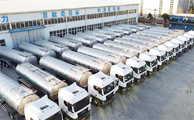 牛奶运输车