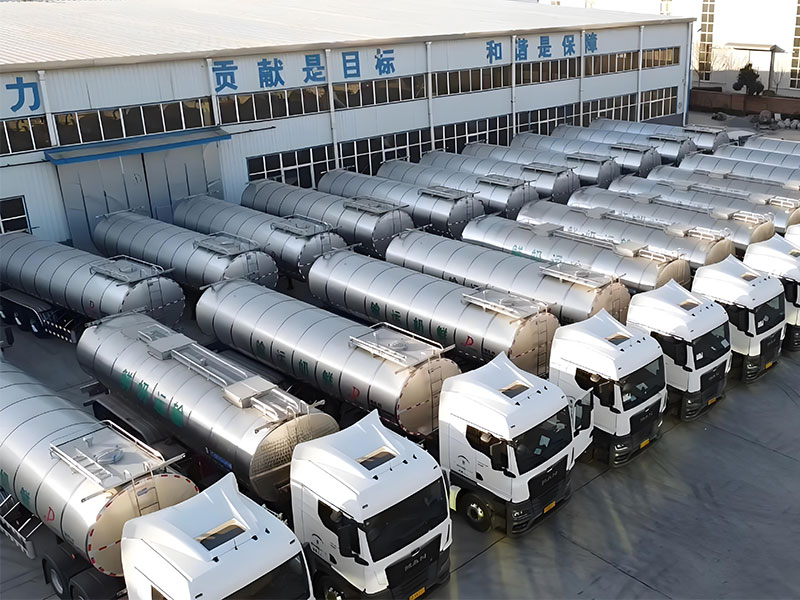 天润新东鲜奶运输车
