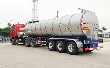 一般鲜奶运输车的最大荷载量是多少？